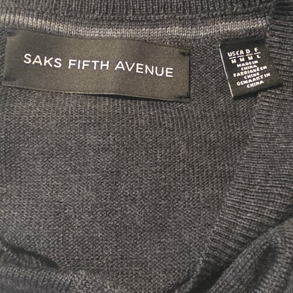 Sakd Fifth Avenue Men's Gray V-Neck Sweater - Picture 3 of 9